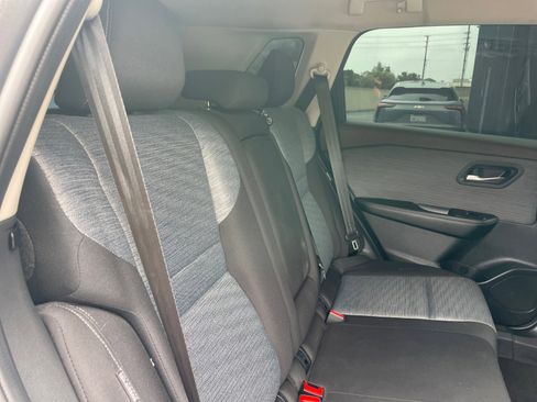 Used 2023 Nissan Rogue SV image 23