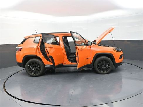 New 2026 Jeep Compass Latitude image 32