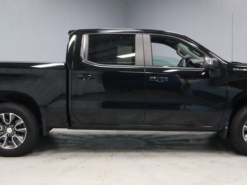 Used 2024 Chevrolet Silverado 1500 LT image 12