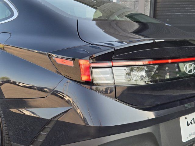 Used 2026 Hyundai Sonata Blue FWD image 10