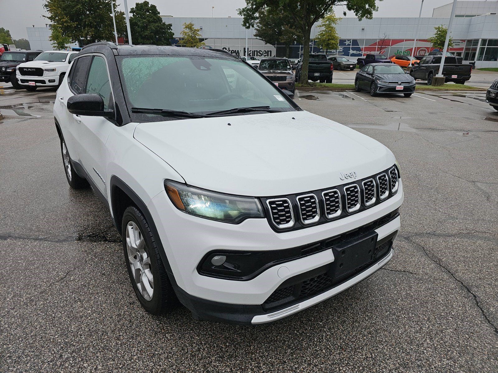 Used 2025 Jeep Compass Limited AWD/4WD image 8
