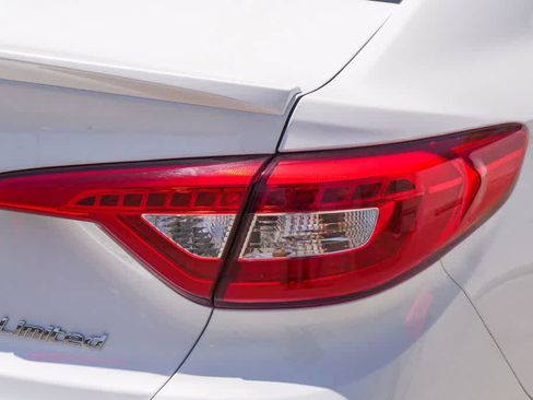 Used 2017 Hyundai Sonata Limited w/ Tech Package 03 FWD image 10