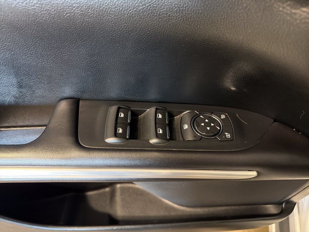 Used 2016 Lincoln MKZ FWD image 14