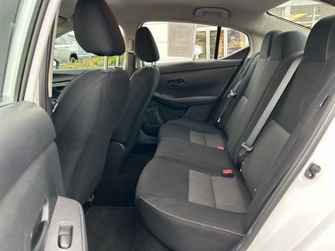 Used 2024 Nissan Sentra SV FWD image 15