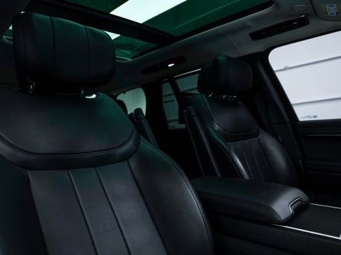 Used 2023 Land Rover Range Rover Autobiography image 16
