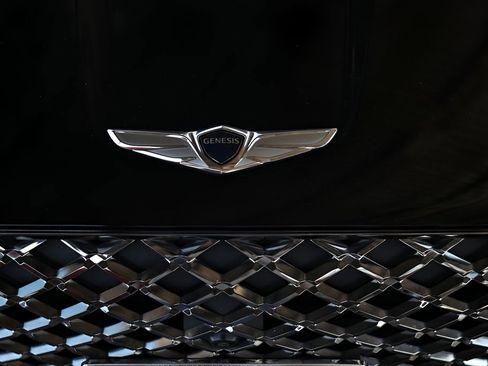 Used 2023 Genesis GV70 2.5T w/ Sport Prestige Package image 15