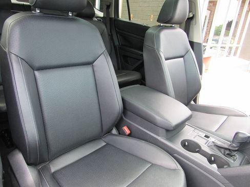 Used 2019 Volkswagen Atlas SE FWD image 28