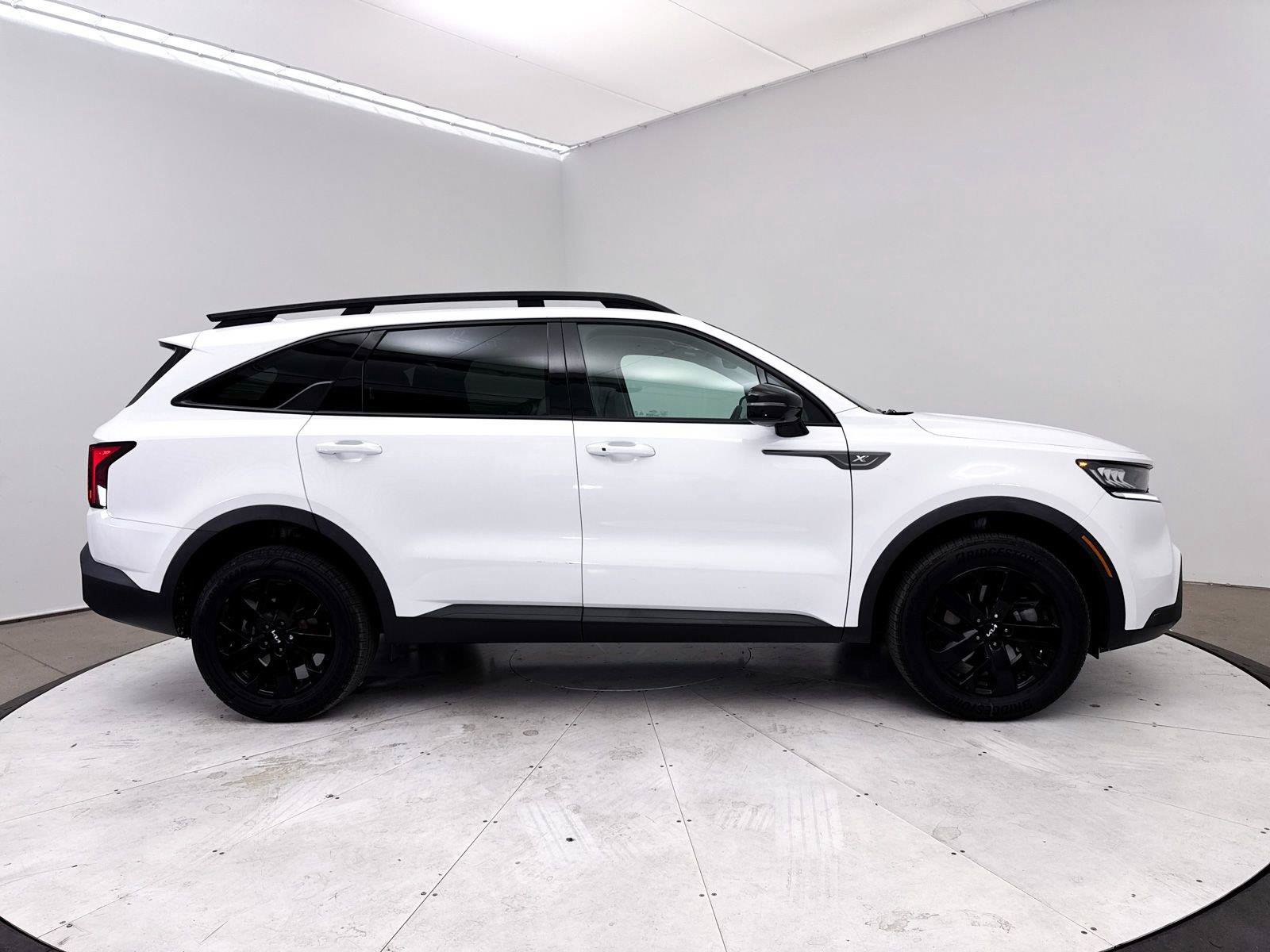 Certified 2022 Kia Sorento S w/ Panoramic Sunroof Package AWD/4WD image 42