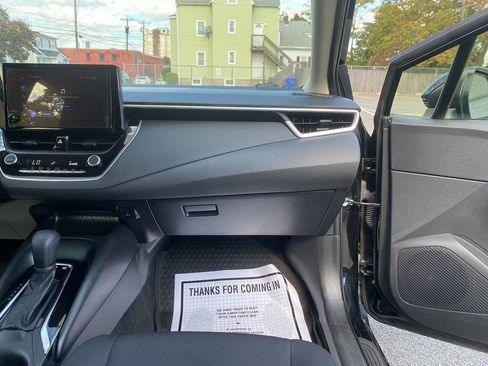 Used 2024 Toyota Corolla LE w/ LE Convenience Package image 28