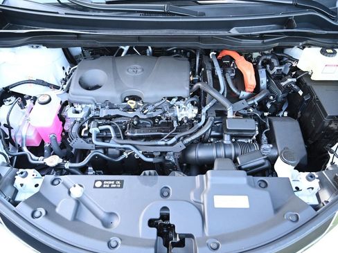 Used 2025 Toyota Sienna LE image 15