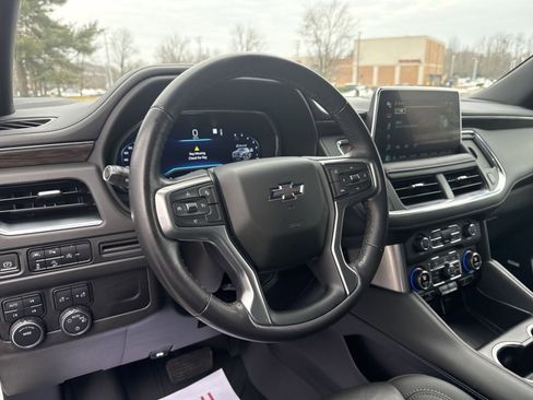 Used 2023 Chevrolet Suburban Z71 image 16
