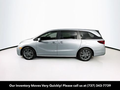 Used 2026 Honda Odyssey Touring image 4