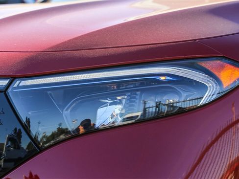 Used 2024 Mercedes-Benz EQB 300 4MATIC image 8