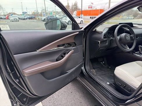 Used 2025 MAZDA CX-30 AWD 2.5 S w/ Premium Package image 12