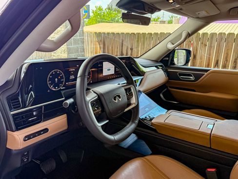 Used 2025 INFINITI QX80 Luxe AWD/4WD image 6
