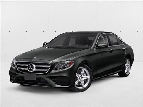 Used 2018 Mercedes-Benz E 300 image 1