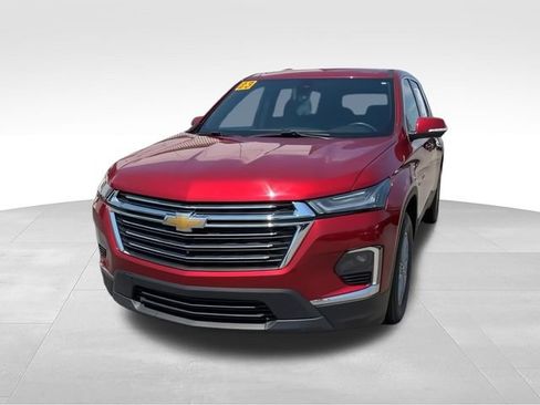 Certified 2023 Chevrolet Traverse LT FWD image 3