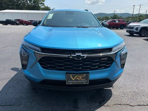 Used 2025 Chevrolet Trax RS w/ Driver Confidence Package FWD image 2