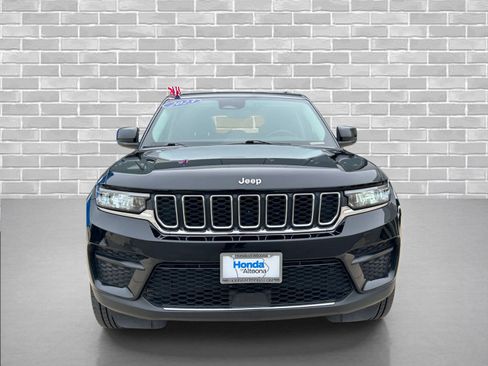 Used 2023 Jeep Grand Cherokee Laredo image 8