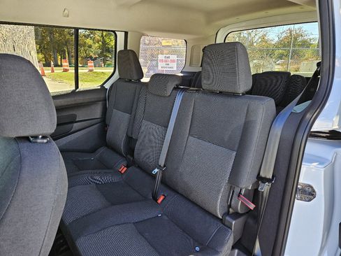 Used 2018 Ford Transit Connect XL image 18