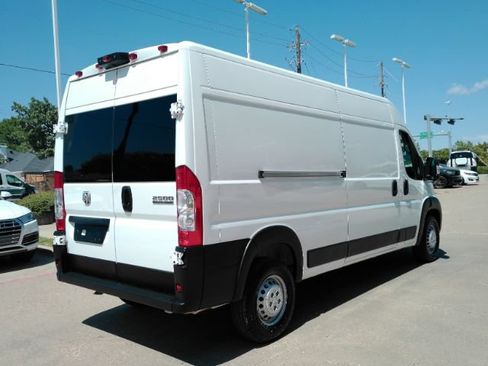 Used 2023 RAM ProMaster 2500 FWD image 11
