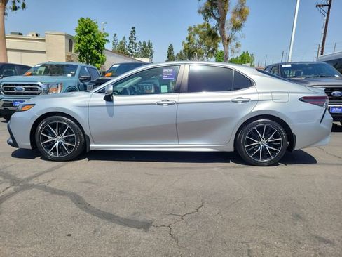 Used 2024 Toyota Camry SE FWD image 25
