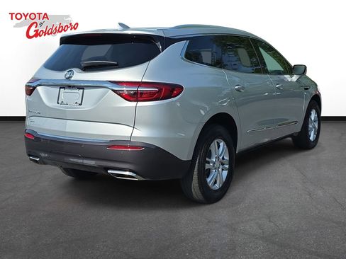 Used 2021 Buick Enclave Essence w/ Sound and Sites Package image 5