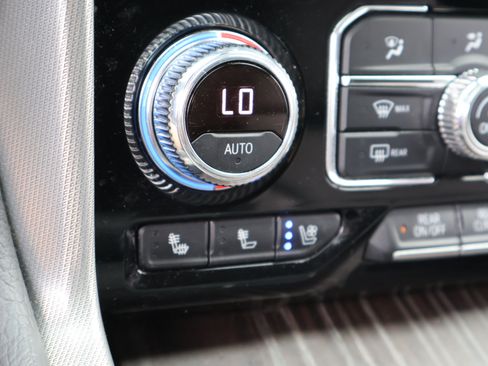 Used 2021 GMC Yukon Denali w/ Denali Premium Package RWD image 33
