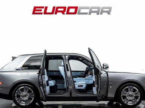 Used 2022 Rolls-Royce Cullinan image 8