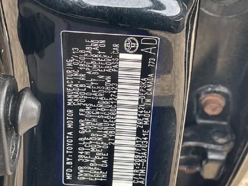 Used 2013 Toyota Corolla S image 22