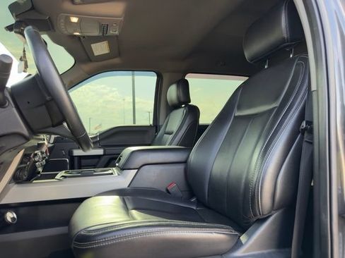 Used 2020 Ford F350 Lariat w/ Lariat Value Package AWD/4WD image 9