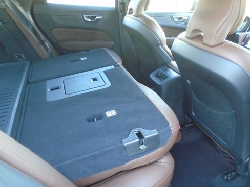 Used 2024 Volvo XC60 T8 Ultimate w/ Protection Package Premier image 38