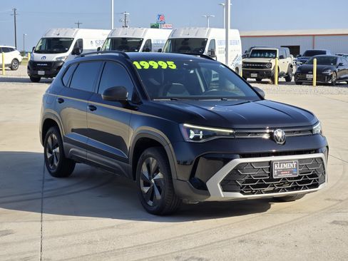 Used 2025 Volkswagen Taos S w/ Taos MDO Package FWD image 4