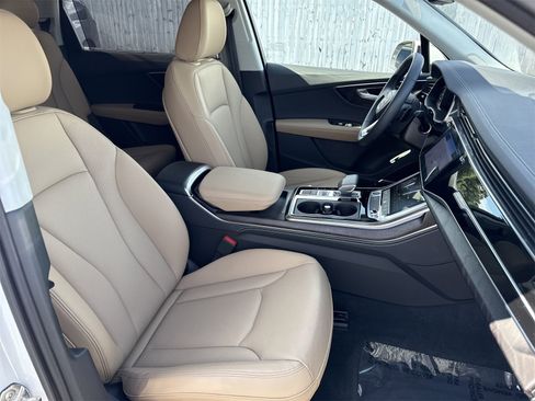 Used 2025 Audi Q7 3.0T Premium Plus image 31