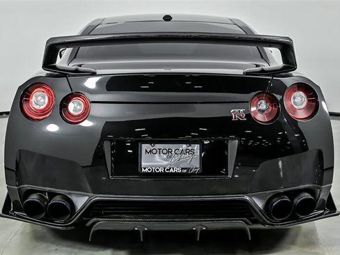 Used 2016 Nissan GT-R Black Edition AWD/4WD image 9