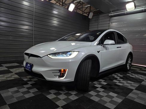 Used 2019 Tesla Model X Performance image 43