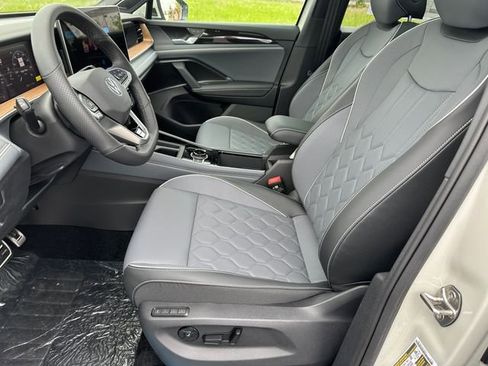 New 2026 Volkswagen Tiguan SEL R-Line AWD/4WD image 22