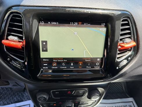 Used 2018 Jeep Compass Limited w/ Navigation Group AWD/4WD image 21