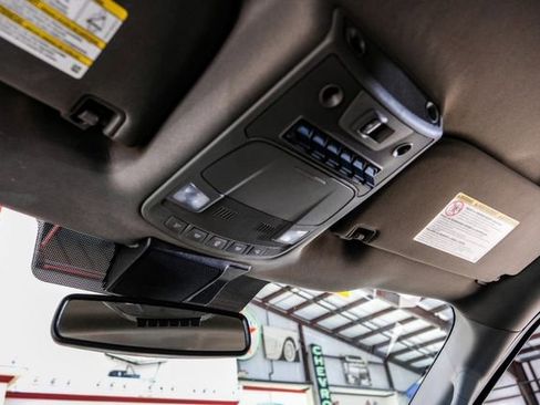 Used 2021 Ford F250 Lariat w/ Chrome Package image 19