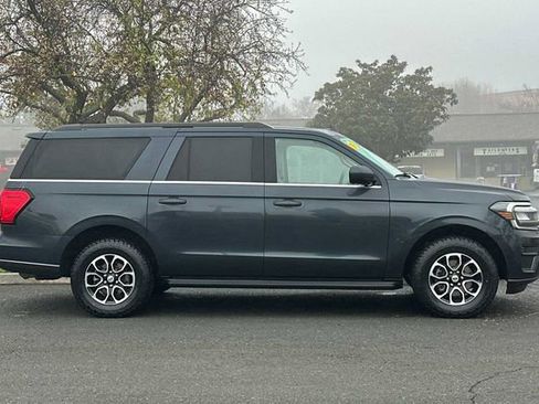 Certified 2024 Ford Expedition Max XLT image 7