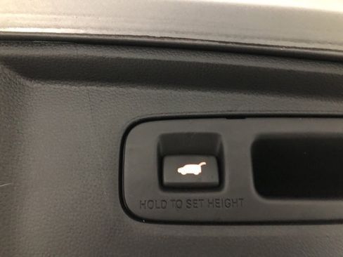 Used 2023 Honda CR-V Sport Touring image 9