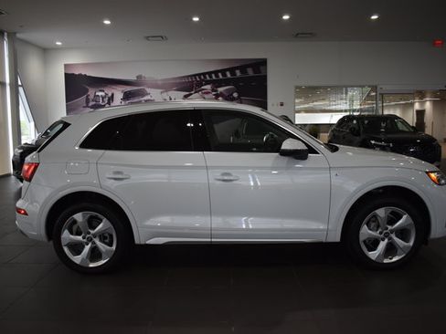 Used 2025 Audi Q5 2.0T Premium Plus w/ Premium Plus Package AWD/4WD image 8