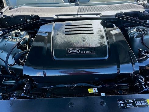 Used 2023 Land Rover Defender 110 S image 29