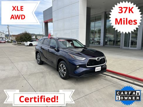 Certified 2021 Toyota Highlander XLE image 1
