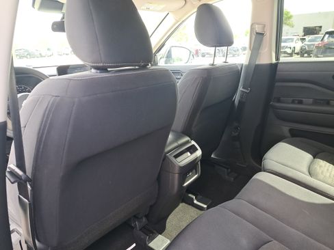 Certified 2023 Nissan Pathfinder S FWD image 14