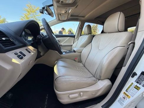 Used 2009 Toyota Venza AWD image 3