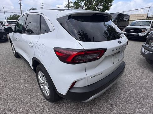 Used 2023 Ford Escape Active AWD/4WD image 3