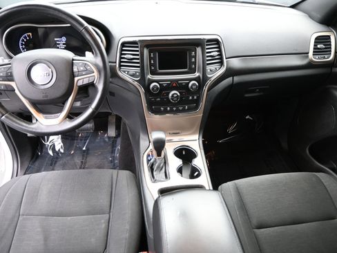 Used 2017 Jeep Grand Cherokee Laredo w/ Quick Order Package 2BE image 14