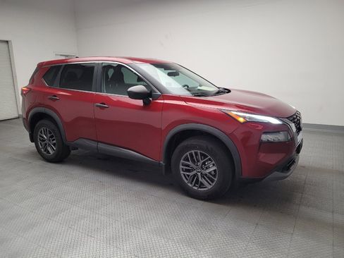 Used 2023 Nissan Rogue S image 11