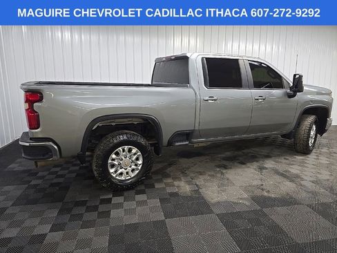 Used 2024 Chevrolet Silverado 3500 LT AWD/4WD image 3